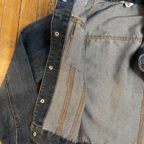 Kids jean jacket size 8 yo, never worn, smoke free home - Picture 4 of 5